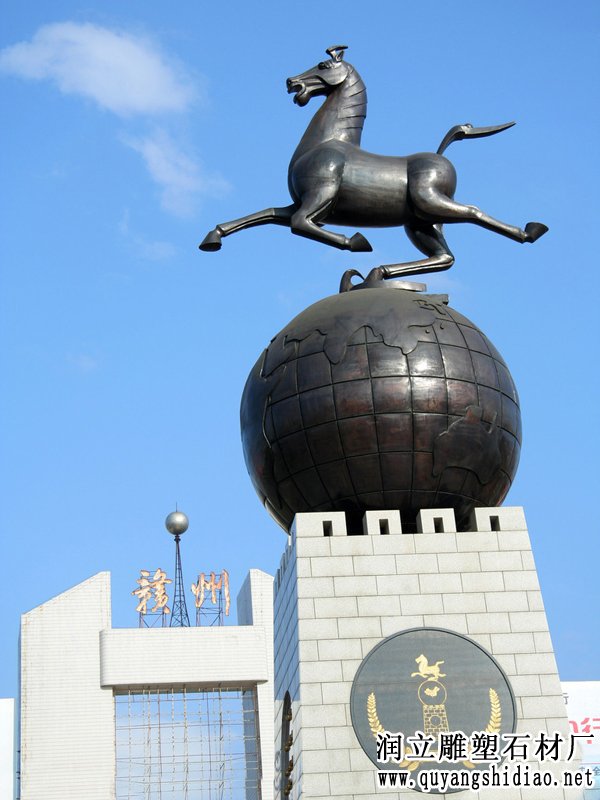 石雕马踏飞燕